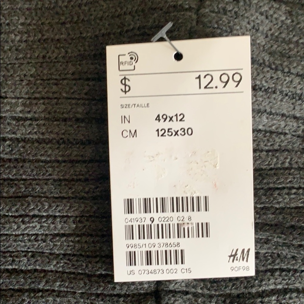 NWT H&M dark gray knit winter infinity wrap scarf - Picture 3 of 4